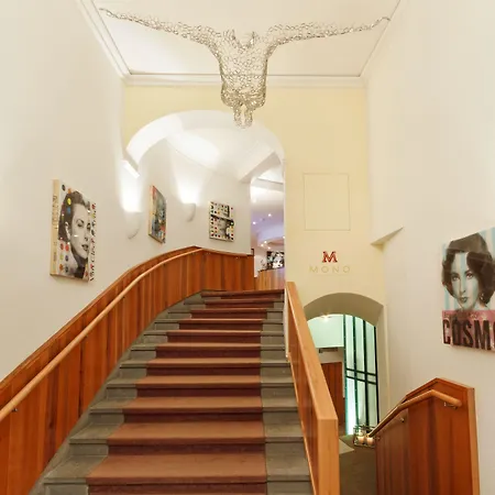 מלון Art Boutique Monopol 4*