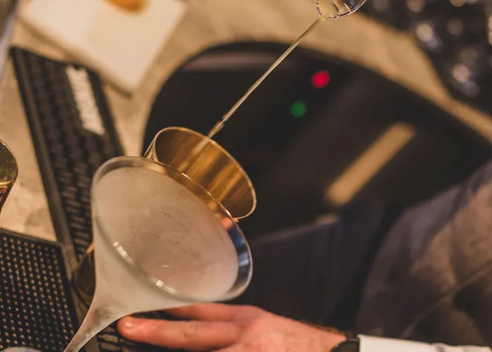 Art Boutique Monopol 4*