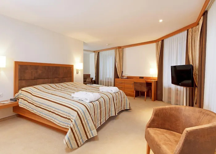 Art Boutique Monopol Hotel St Moritz