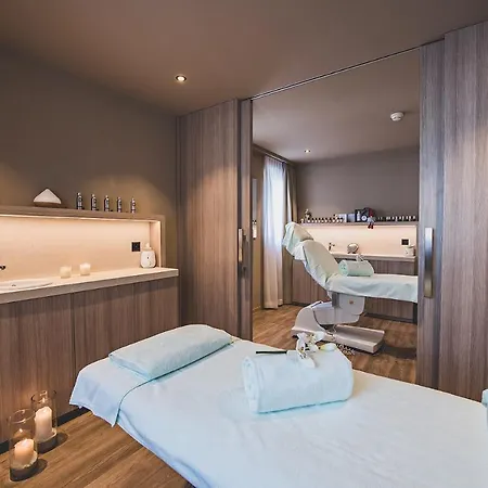 Art Boutique Monopol 4*